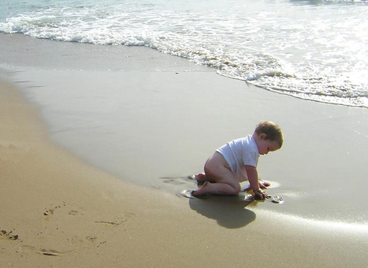 Holiday Studio Apartments Yannis On Agios Gordios Beach In Corfu ภายนอก รูปภาพ